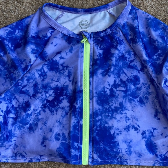 Rash Guard Swim Top - Picture 2 of 11